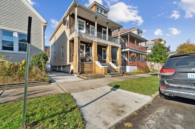 9503 Mitchell St-Unit -2 - V 10/4/23 in Hamtramck, MI - Building Photo - Building Photo