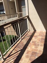 320 N Civic Dr, Unit 318 in Walnut Creek, CA - Building Photo - Building Photo