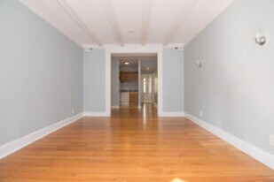 43 Boulevard Terrace in Boston, MA - Building Photo