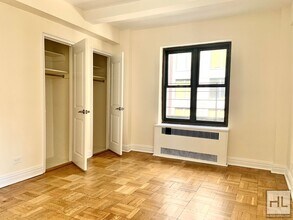 PRIVATE TERRACE! 2 BED IN PRIME SUTTON PLA in New York, NY - Foto de edificio - Building Photo
