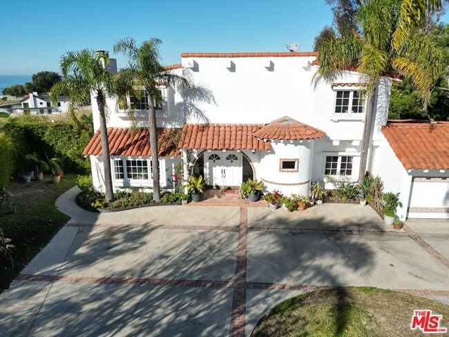 property at 6855 Dume Dr