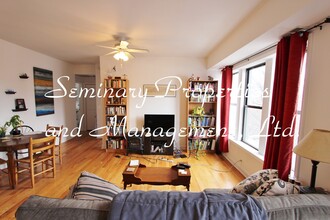 936 W Sunnyside in Chicago, IL - Building Photo - Interior Photo