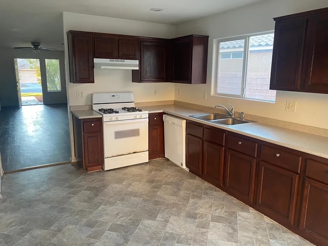 833 Bernini St in Las Vegas, NV - Building Photo - Building Photo