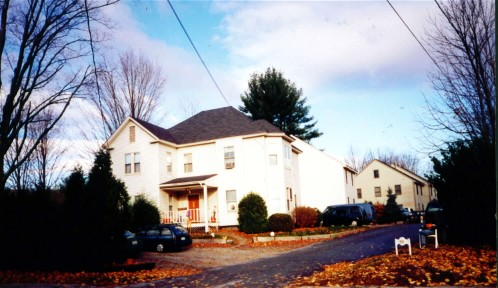 98 Amherst St in Milford, NH - Foto de edificio - Building Photo