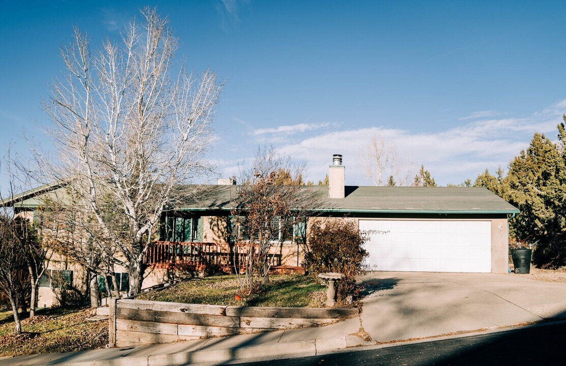 2170 W Meadow St in Cedar City, UT - Building Photo