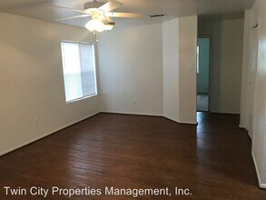 2603 Pecan Knoll St in Bryan, TX - Building Photo - Building Photo