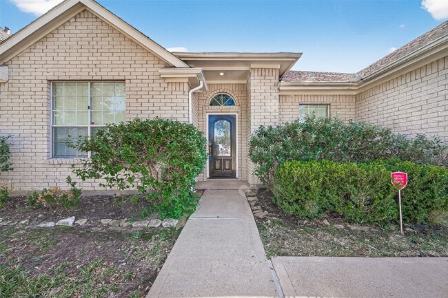 property at 2431 Pine Shadows Dr