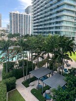 650 NE 32nd St, Unit 806 in Miami, FL - Building Photo