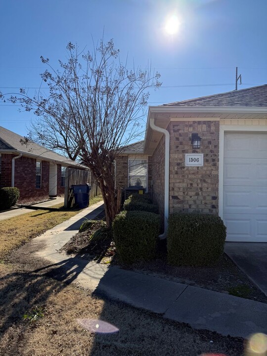 1504 Fianna Pl Ct in Fort Smith, AR - Building Photo