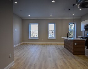 1030 N 48th St in Philadelphia, PA - Building Photo - Building Photo