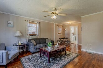 4 Long Hill St in Greenville, SC - Building Photo - Building Photo