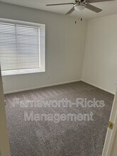 5406 E Emerald Ave in Mesa, AZ - Foto de edificio - Building Photo