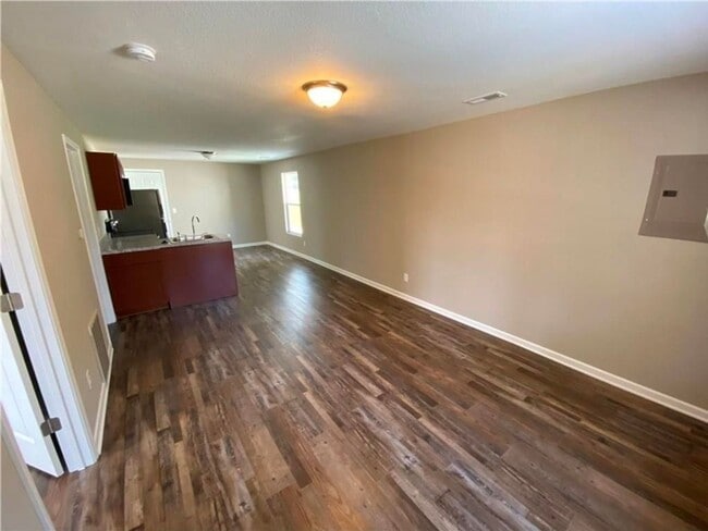 414 W Rock Island St in Knoxville, IA - Building Photo - Building Photo