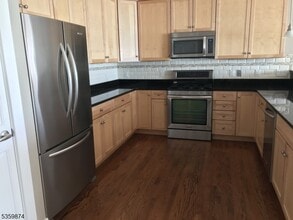 25 Ridgedale Ave in Madison, NJ - Building Photo - Building Photo