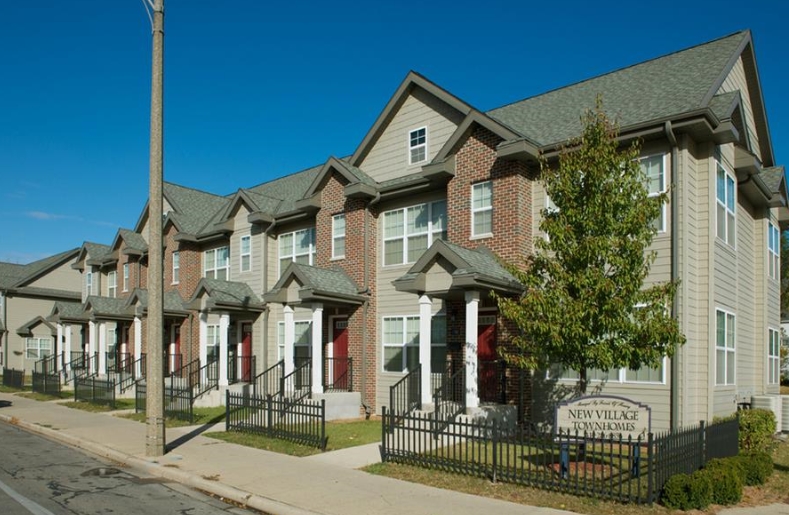 New Village in Milwaukee, WI - Foto de edificio