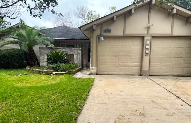 16518 La Avenida Dr in Houston, TX - Building Photo