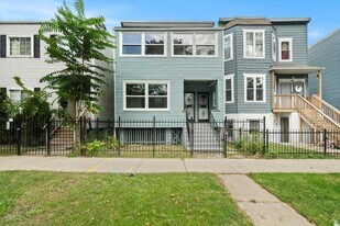 820 E 89th Pl in Chicago, IL - Building Photo