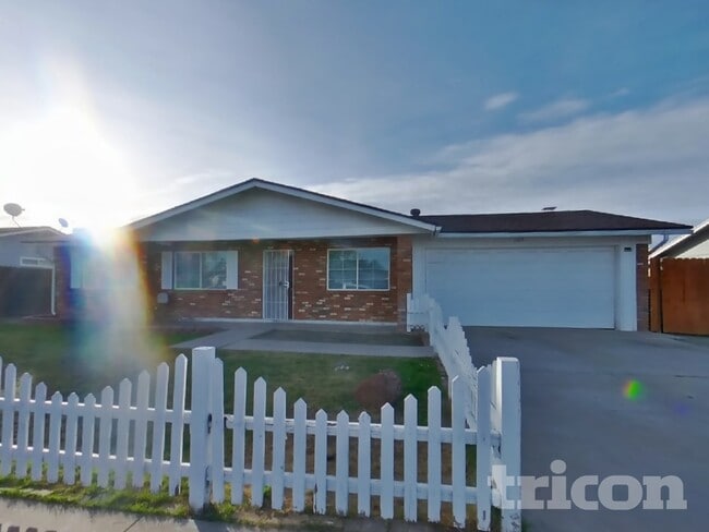 property at 1445 E Edgewood Ave