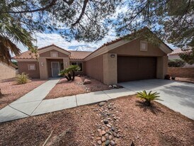 10113 Cresent Creek Dr in Las Vegas, NV - Building Photo