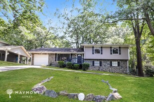6364 Revena Dr in Morrow, GA - Building Photo