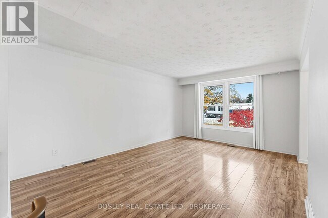 21 Jeanette Dr in St Catharines, ON - Building Photo - Building Photo