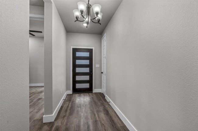 22010 Redbird Dr in Lago Vista, TX - Building Photo - Building Photo