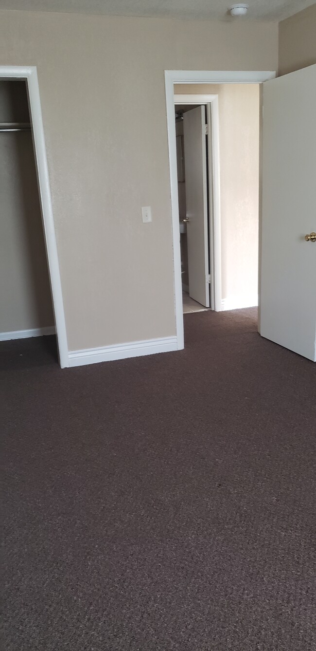 1125 N Kansas St, Unit C in Wichita, KS - Building Photo - Building Photo