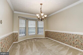 6263 Woodcrest Dr in Ellicott City, MD - Building Photo - Building Photo