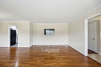 9007 Sweetwater Dr in Dallas, TX - Building Photo - Building Photo