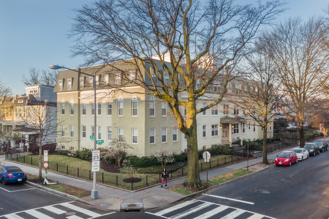 1300 Taylor St NW in Washington, DC - Building Photo