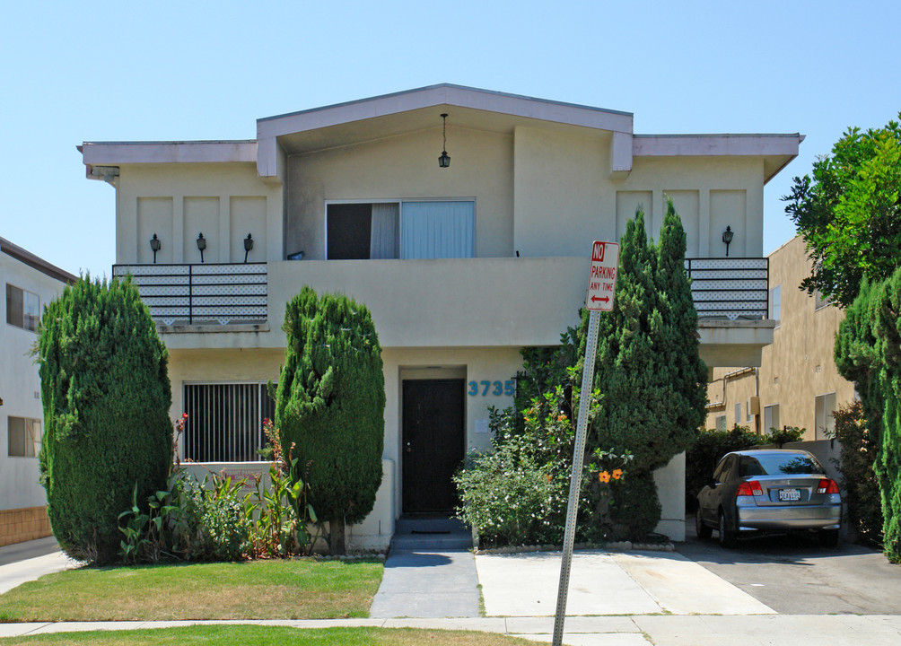 3735 Westwood Blvd in Los Angeles, CA - Foto de edificio