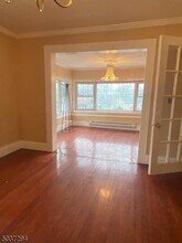 8 Caton Terrace in Caldwell, NJ - Building Photo - Building Photo