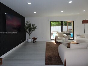 260 187th St in Sunny Isles Beach, FL - Building Photo - Building Photo