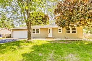 16376 Fishing Ave W in Rosemount, MN - Building Photo