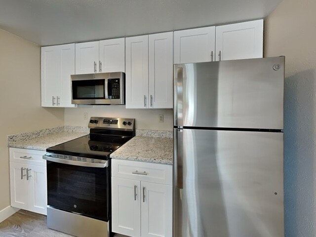17772 E Bethany Dr in Aurora, CO - Building Photo