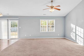 105 Gamble Way in Hubert, NC - Building Photo - Building Photo