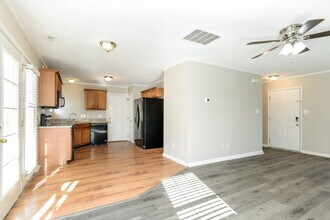 1623 Oak Knoll Ln in Charlotte, NC - Building Photo - Building Photo