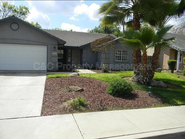 property at 3935 E Laurel Ct