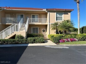 2895 Cypress Trace Cir in Naples, FL - Building Photo