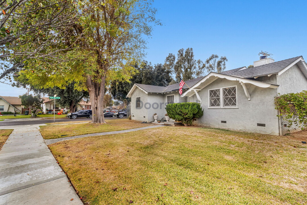 8599 Driftwood Dr in Riverside, CA - Building Photo