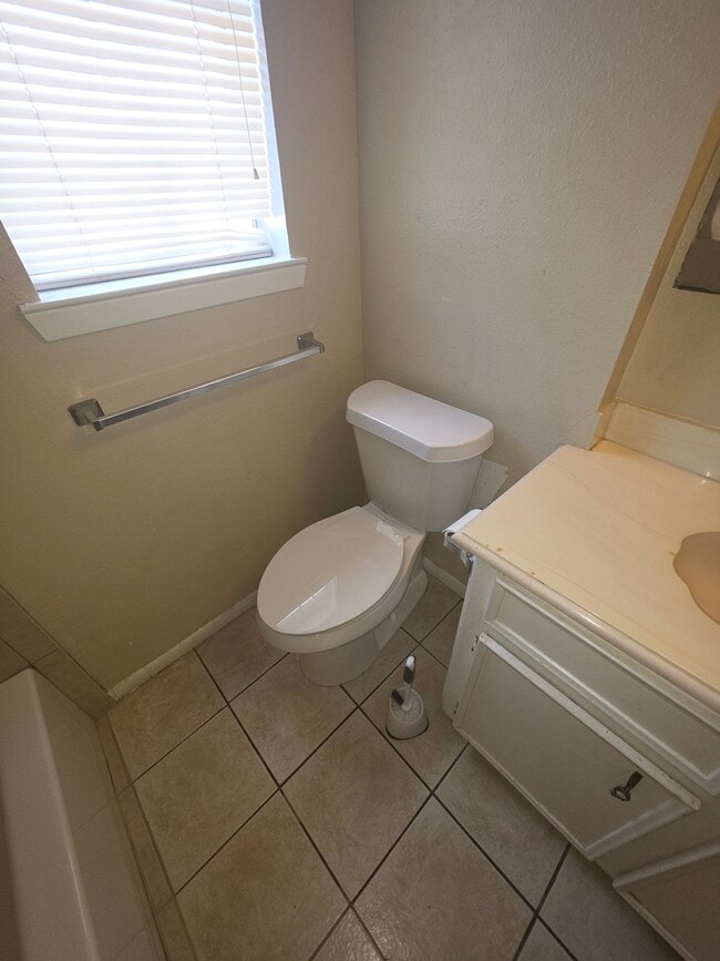 1205 Anne Ave, Unit A in Humble, TX - Building Photo - Building Photo