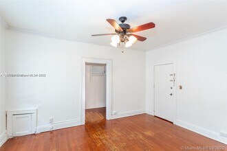 126 Mendoza Ave in Coral Gables, FL - Building Photo - Building Photo