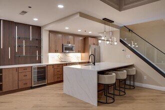 600 Harbor Blvd in Weehawken, NJ - Building Photo - Building Photo