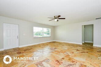 1326 SW 10th Pl in Cape Coral, FL - Building Photo - Building Photo