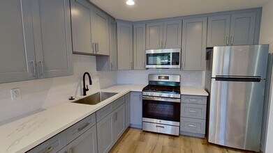 1896 N College Cir, Unit 1896 #A N. College Cir in Long Beach, CA - Building Photo - Building Photo
