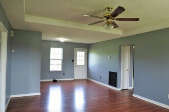 200 Rusty Dr in Oak Grove, KY - Building Photo - Building Photo