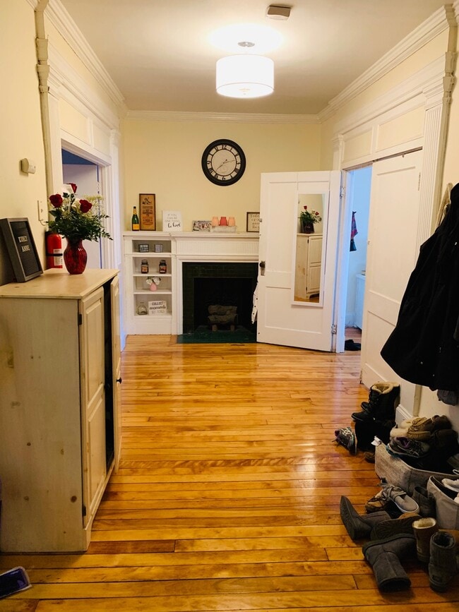 1288 Commonwealth Ave, Unit 1 in Boston, MA - Building Photo - Building Photo