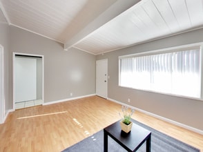 2554 E 16th St in Oakland, CA - Building Photo - Building Photo