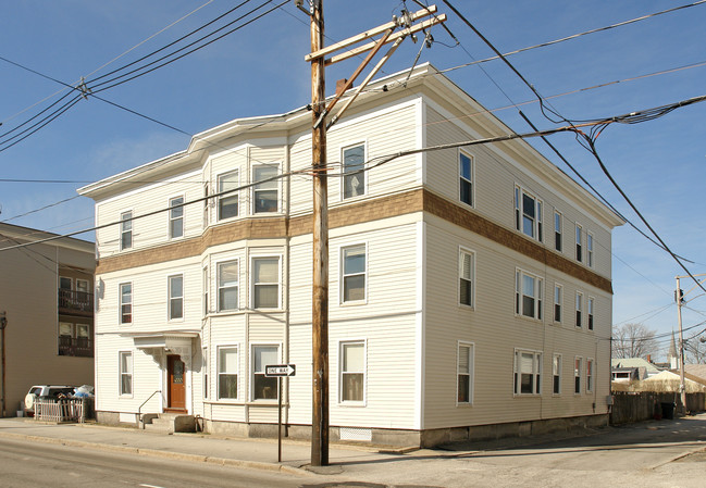 416 Maple St in Manchester, NH - Foto de edificio - Building Photo