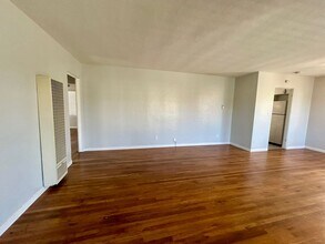 1942 Diamond St in San Diego, CA - Building Photo - Building Photo